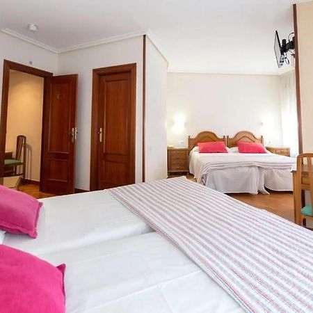 Hostal Hispano Najera Bagian luar foto