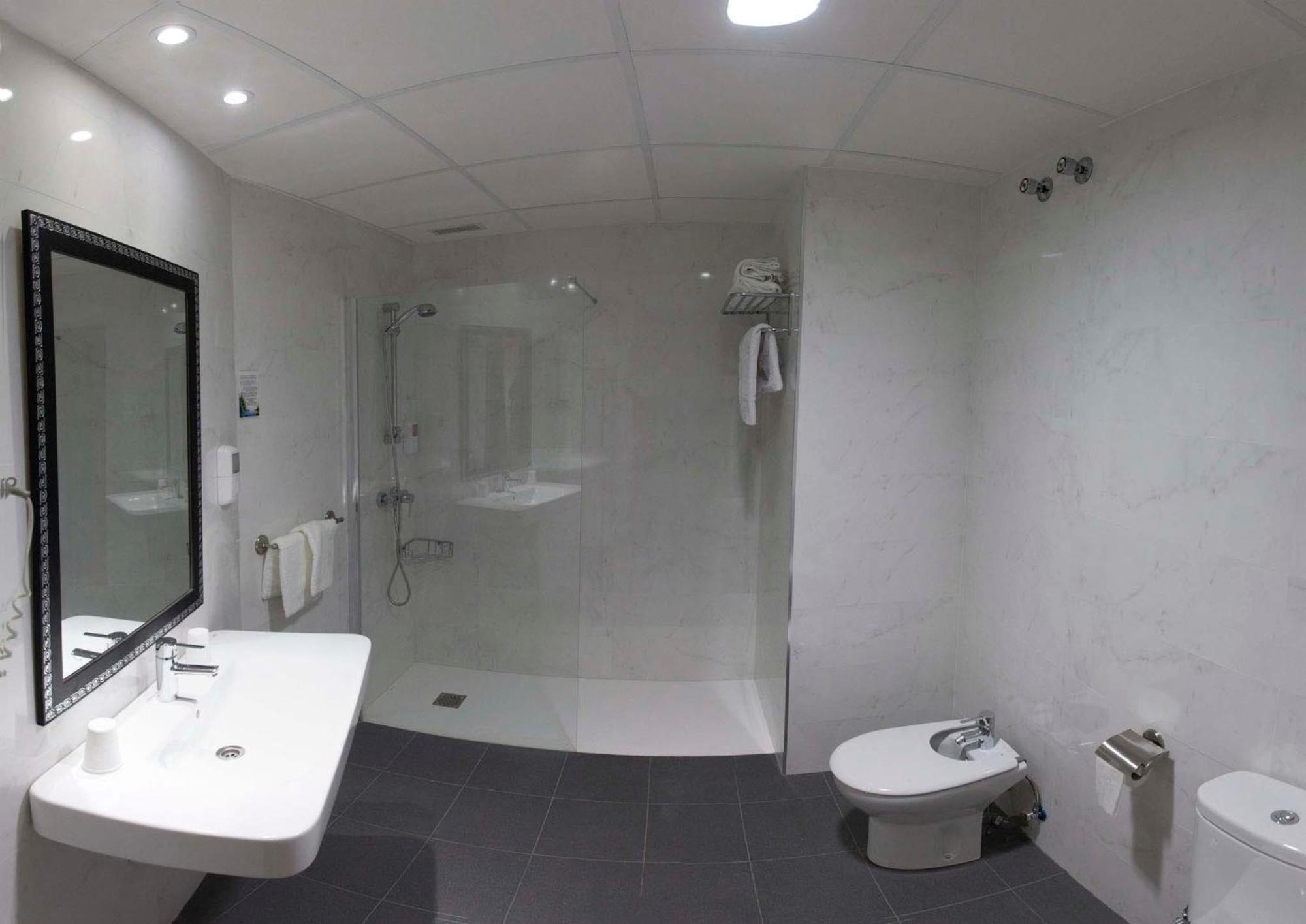 Hostal Hispano Najera Bagian luar foto