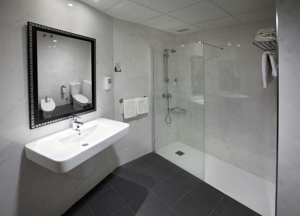 Hostal Hispano Najera Bagian luar foto