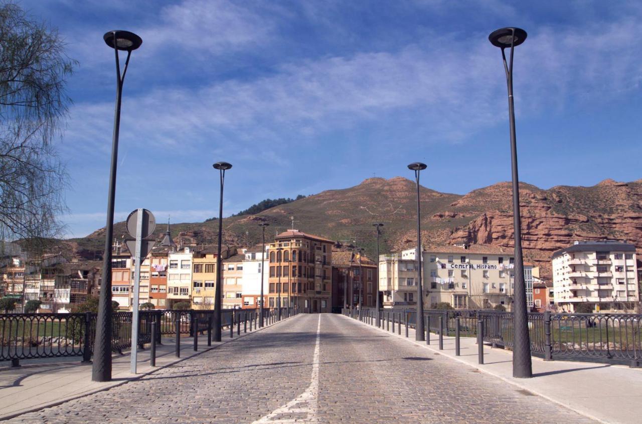 Hostal Hispano Najera Bagian luar foto